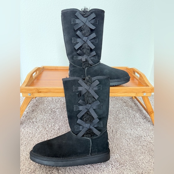 Koolaburra by UGG Victoria Boots Suede Black Kids Sz 3 Triple Bows Winter Cozy - Picture 5 of 12